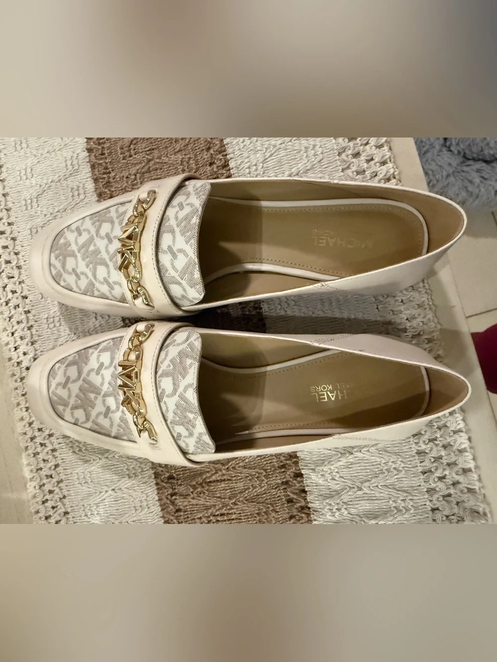 Michael Kors Cream Logo Chain-Trim Loafers